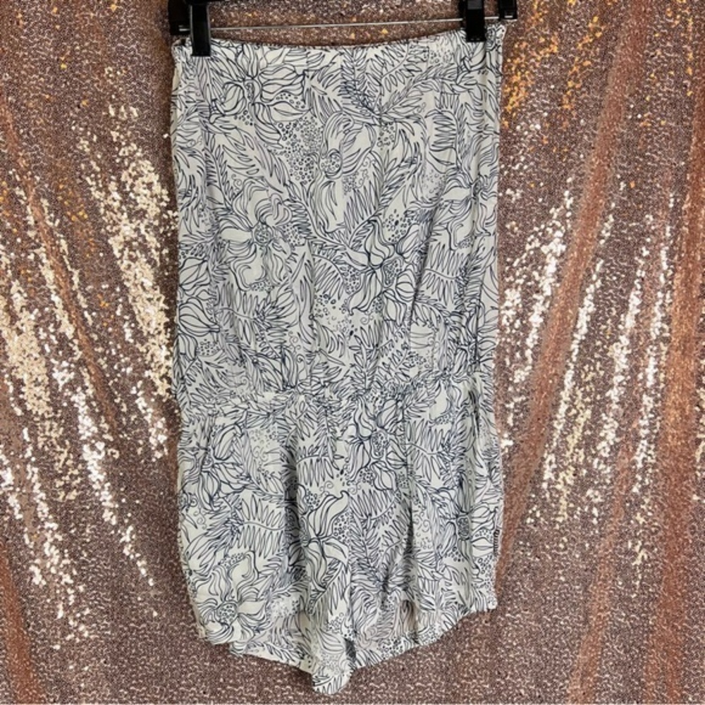 White Floral Print Cover-Up Romper – Lightweight Beachwear Size Small
